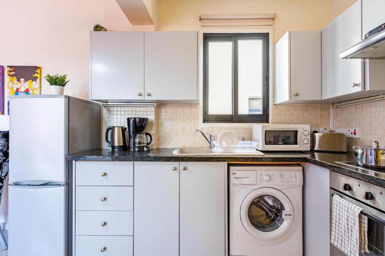 Freya 1-Bedroom Apartment In Larnaca Exterior photo